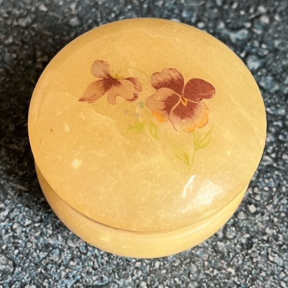 VINTAGE ITALIAN ALABASTER FLOWER TRINKET JEWELRY BOX from 1960s Nordstrom - Picture 10 of 10